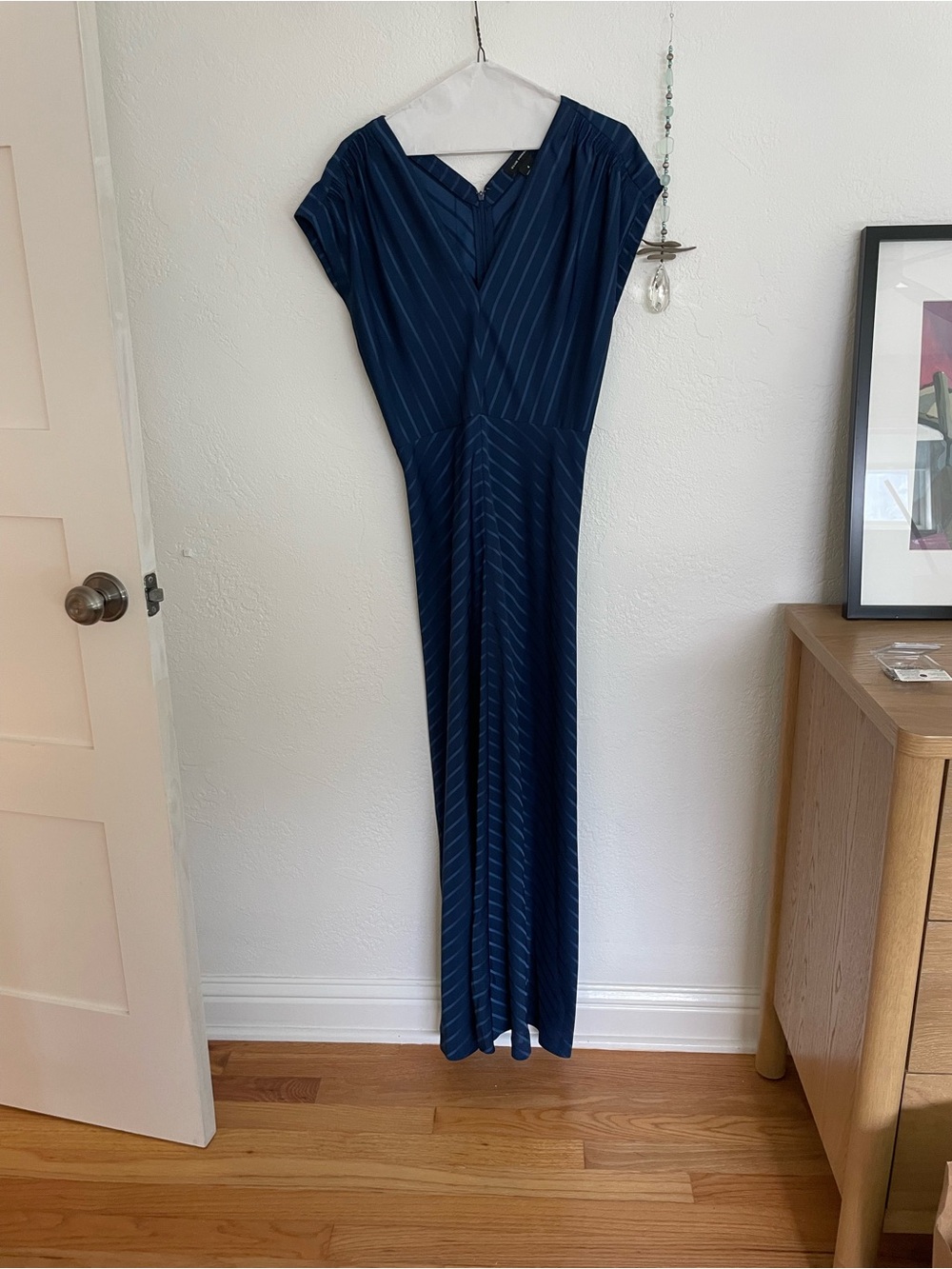 Club Monaco Navy Striped V-Neck long Women’s Dress sz6